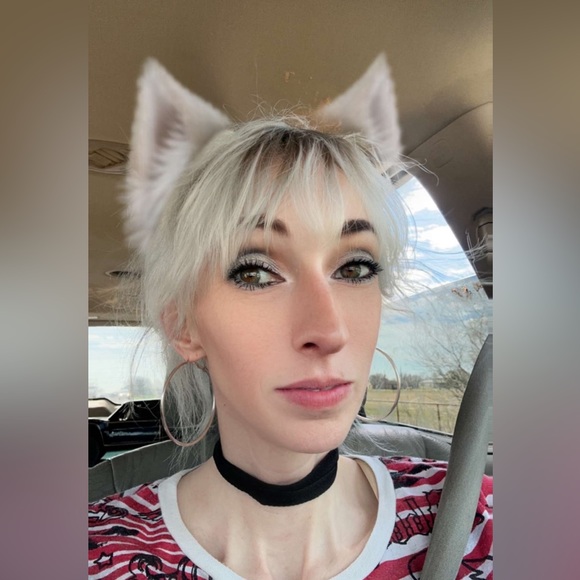 Meet your Posher, Toria - Picture 2 of 2